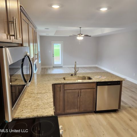 7851 Gardendale Drive, Olive Branch, MS 38654