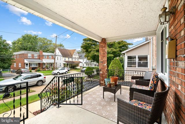 2609 CHESTNUT AVE, Ardmore, PA 19003