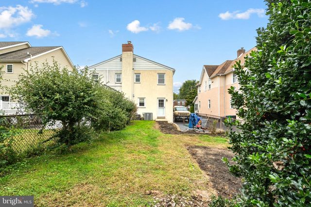 2609 CHESTNUT AVE, Ardmore, PA 19003