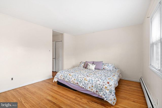 2609 CHESTNUT AVE, Ardmore, PA 19003