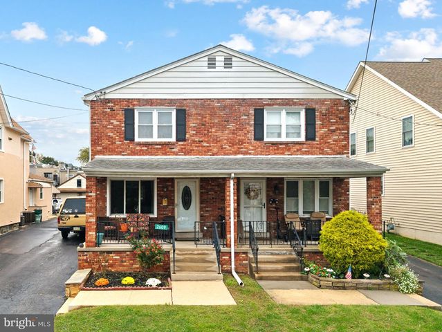 2609 CHESTNUT AVE, Ardmore, PA 19003