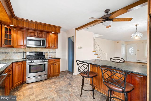 2609 CHESTNUT AVE, Ardmore, PA 19003