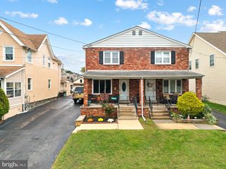 2609 CHESTNUT AVE, Ardmore, PA 19003