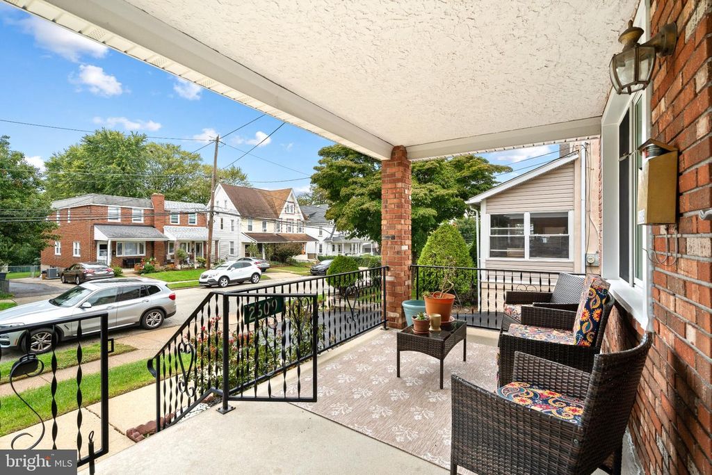 2609 CHESTNUT AVE, ARDMORE, PA 19003 — photo 2