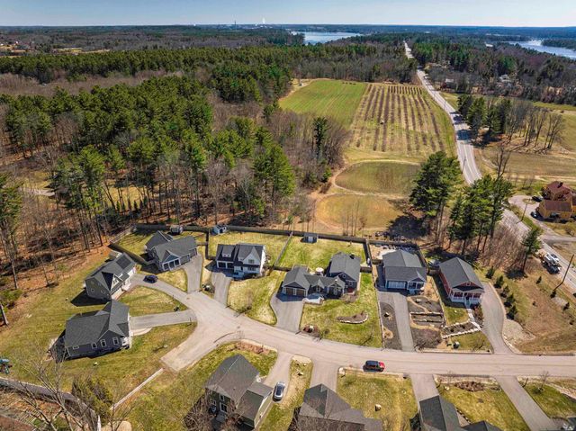 17 Beaumont Drive, Dover, NH 03820