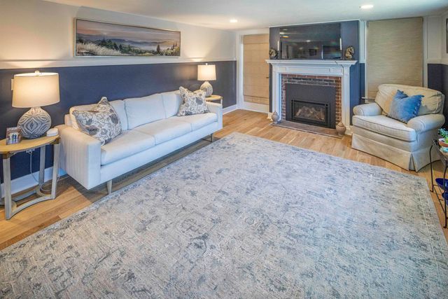 17 Beaumont Drive, Dover, NH 03820
