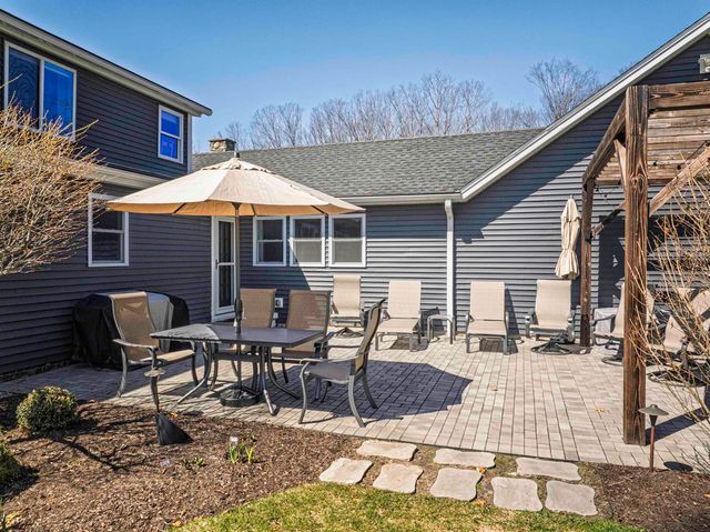 17 Beaumont Drive, Dover, NH 03820