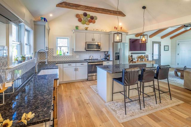 17 Beaumont Drive, Dover, NH 03820