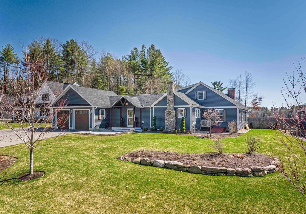 17 Beaumont Drive, Dover, NH 03820