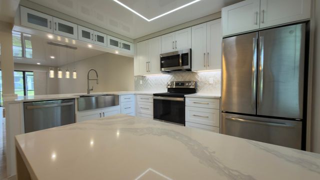 901 Sabal Ridge Circle C, Palm Beach Gardens, FL 33418