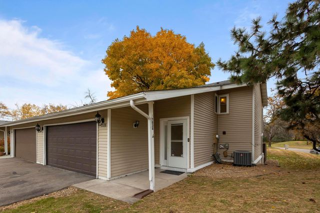 7838 Dunmore Road, Woodbury, MN 55125