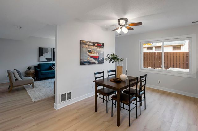 7838 Dunmore Road, Woodbury, MN 55125