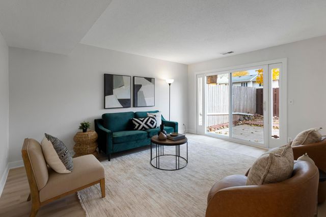 7838 Dunmore Road, Woodbury, MN 55125