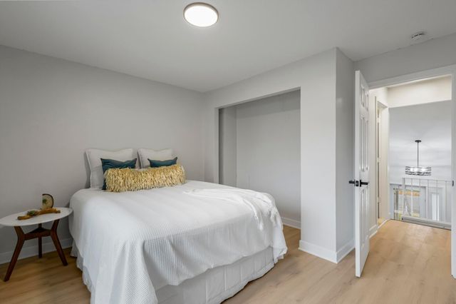 7838 Dunmore Road, Woodbury, MN 55125