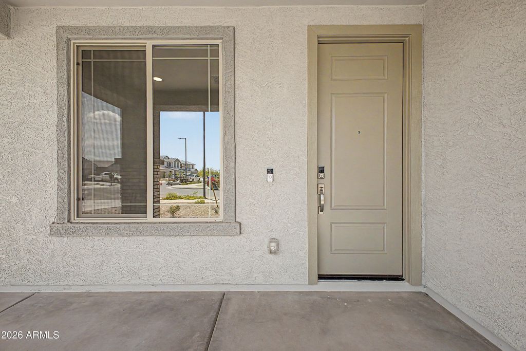 17062 W FETLOCK Trail, Surprise, AZ 85387 — photo 2