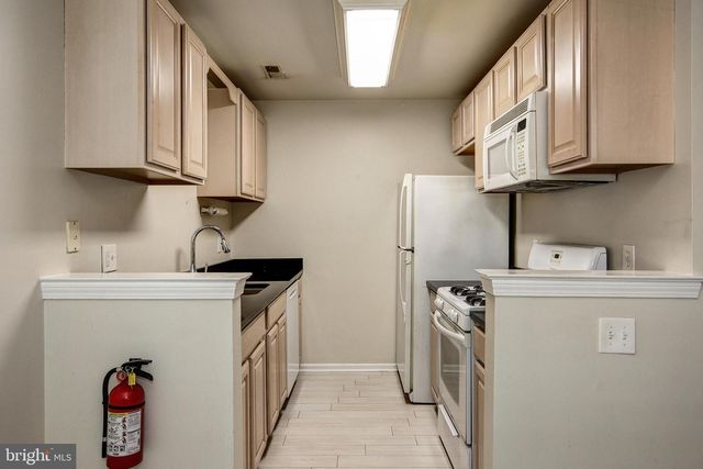 328 TAVISTOCK, Cherry Hill, NJ 08034