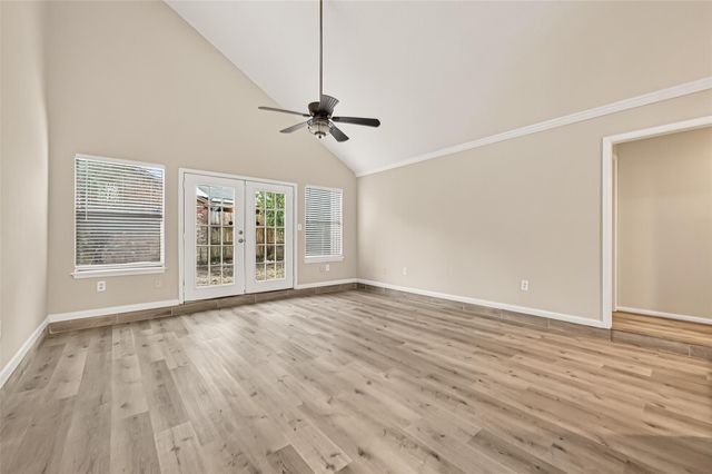 5451 Oakhaven Lane, Houston, TX 77091