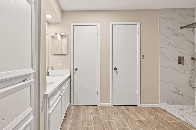 5451 Oakhaven Lane, Houston, TX 77091