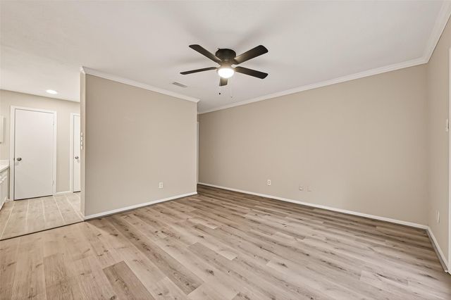 5451 Oakhaven Lane, Houston, TX 77091