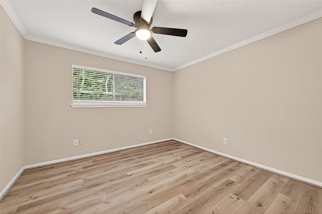 5451 Oakhaven Lane, Houston, TX 77091