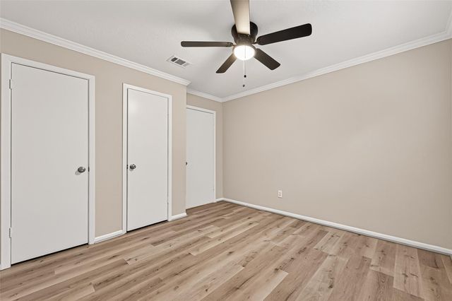 5451 Oakhaven Lane, Houston, TX 77091