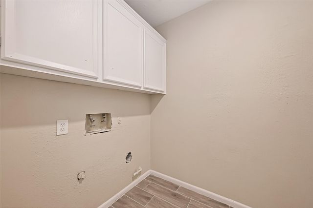 5451 Oakhaven Lane, Houston, TX 77091