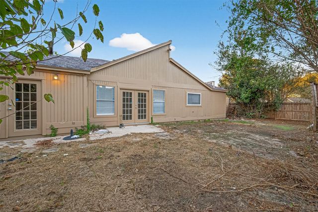 5451 Oakhaven Lane, Houston, TX 77091