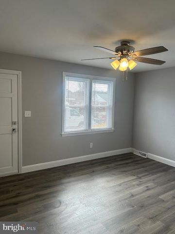 2151 READING, Reading, PA 19609