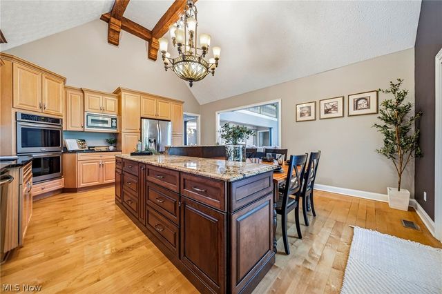 5432 Brook Run Drive, Medina, OH 44256