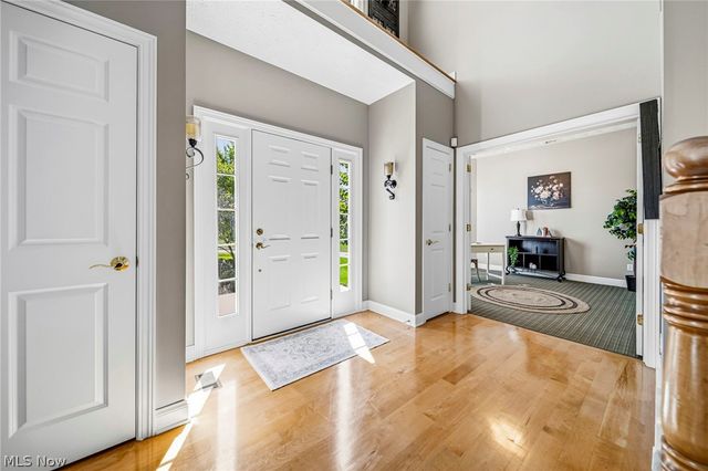 5432 Brook Run Drive, Medina, OH 44256