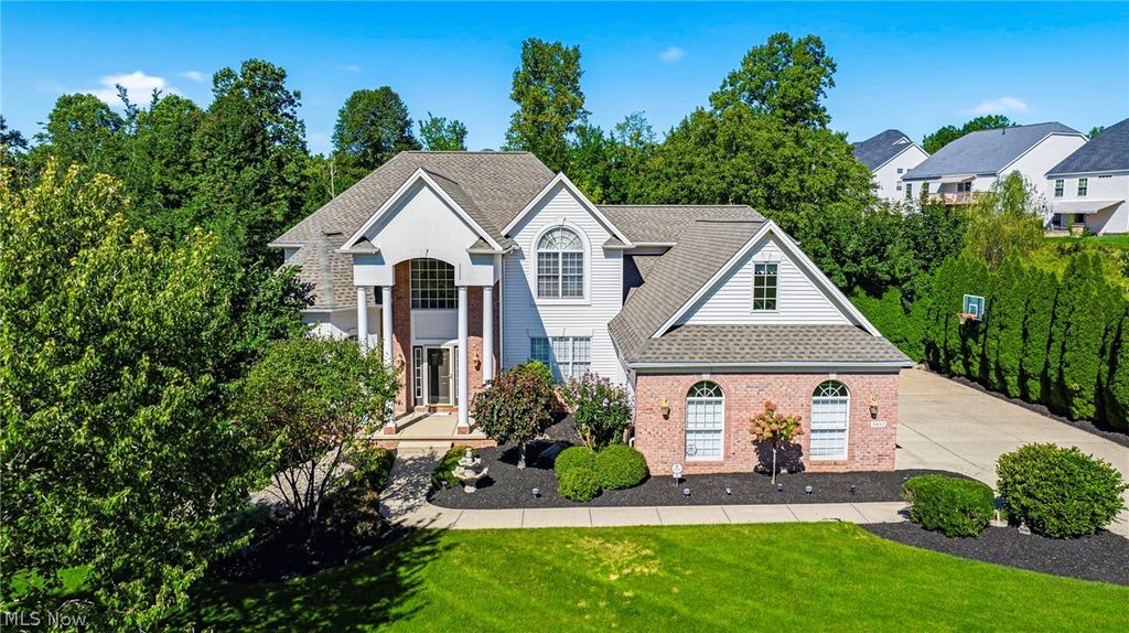 5432 Brook Run Drive, Medina, OH 44256