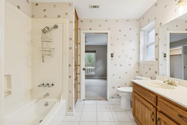 1616 Avenue R, Huntsville, TX 77340