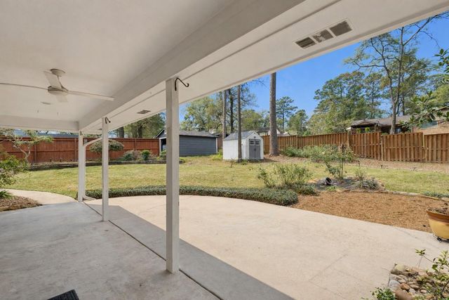 1616 Avenue R, Huntsville, TX 77340