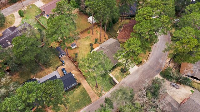 1616 Avenue R, Huntsville, TX 77340