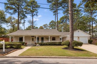 1616 Avenue R, Huntsville, TX 77340