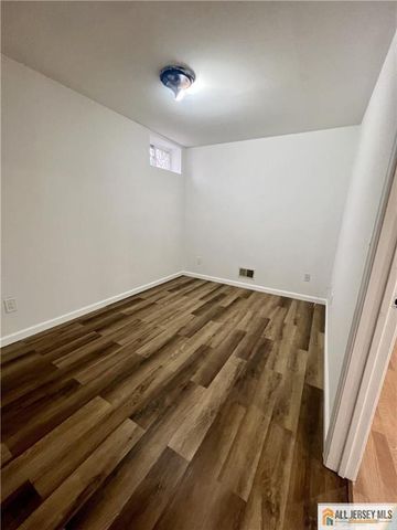 392 Lackland Avenue 392, Piscataway, NJ 08854