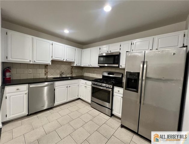 392 Lackland Avenue 392, Piscataway, NJ 08854