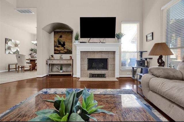 22734 Newcourt Place Street, Tomball, TX 77375