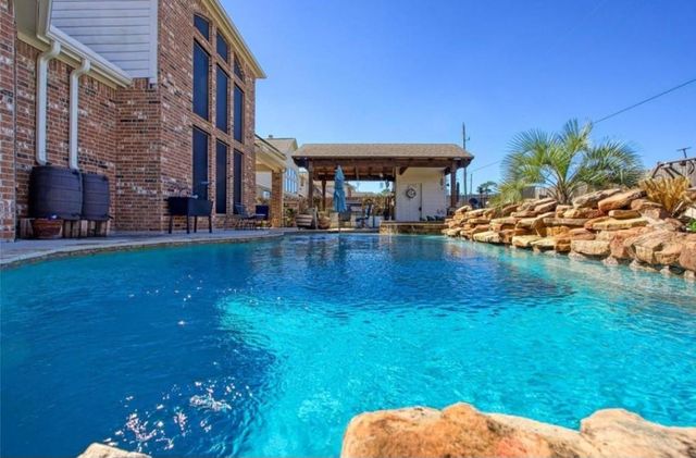 22734 Newcourt Place Street, Tomball, TX 77375