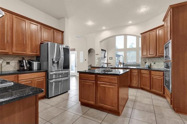 22734 Newcourt Place Street, Tomball, TX 77375