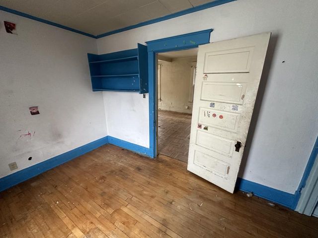 1225 S 61st STREET, West Allis, WI 53214