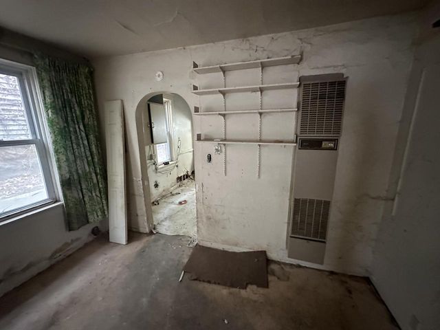 1225 S 61st STREET, West Allis, WI 53214