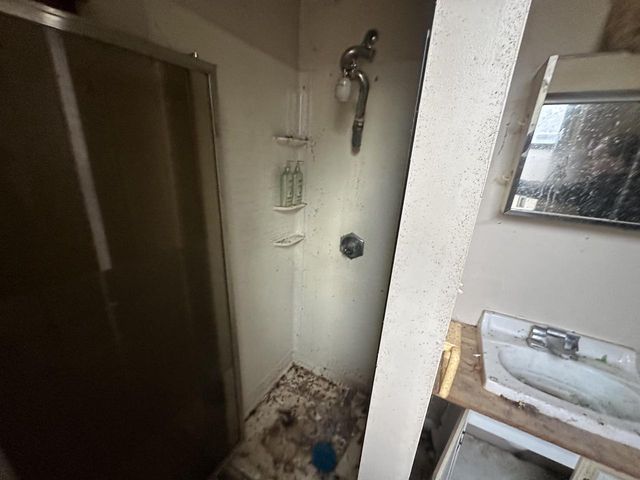 1225 S 61st STREET, West Allis, WI 53214