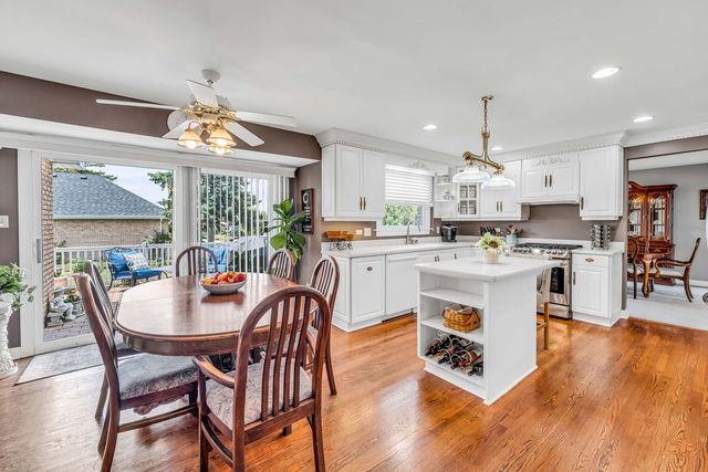 15624 Sunset Ridge Drive, Orland Park, IL 60462