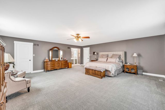 15624 Sunset Ridge Drive, Orland Park, IL 60462