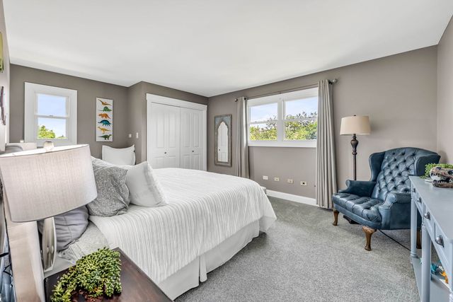 15624 Sunset Ridge Drive, Orland Park, IL 60462