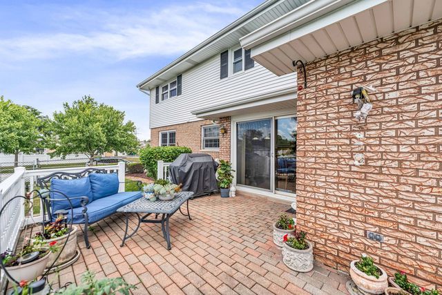 15624 Sunset Ridge Drive, Orland Park, IL 60462