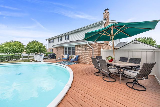 15624 Sunset Ridge Drive, Orland Park, IL 60462