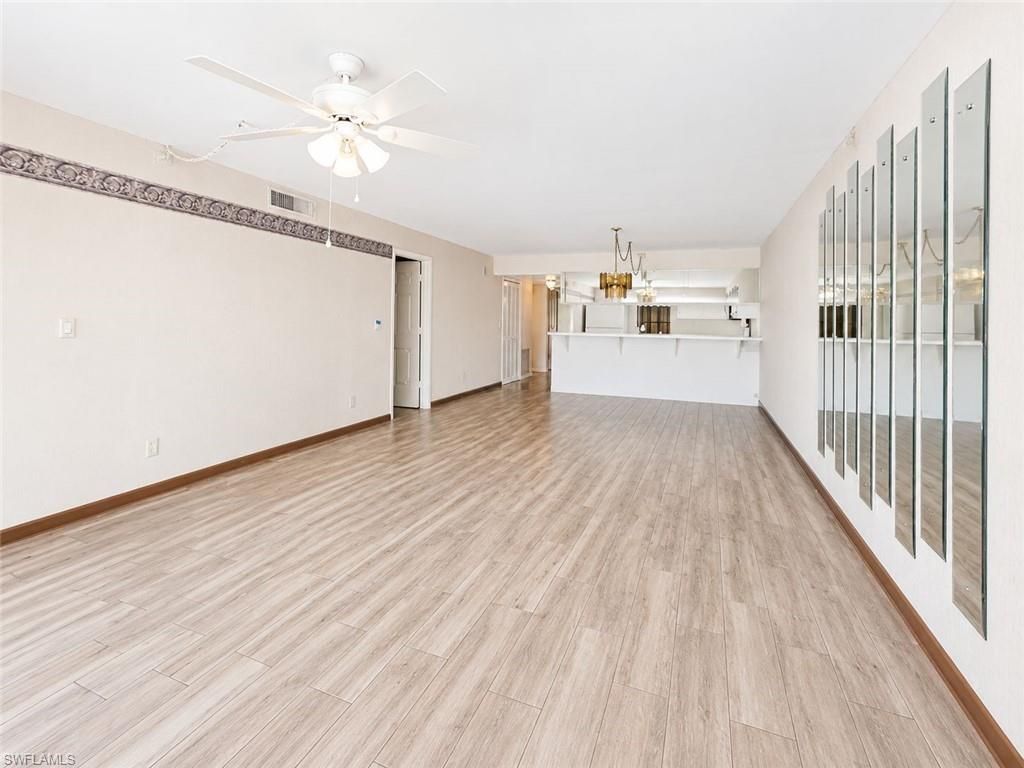 Image 10 of property listing at 4116 SE 20th PL 102, Cape Coral, FL 33904