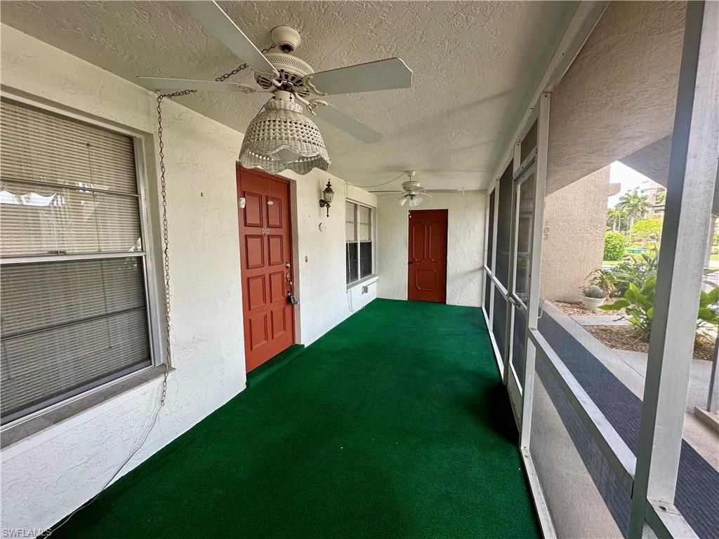 Image 4 of property listing at 4116 SE 20th PL 102, Cape Coral, FL 33904